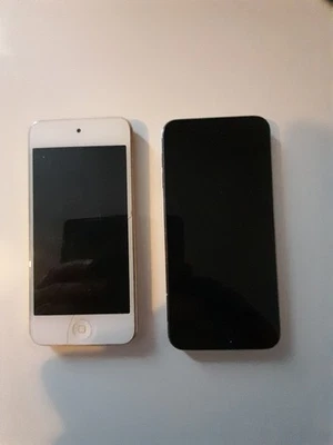 Ipod Touch 5th Gen, Ipod Touch 6th Gen (Crack On Screen, Works As Should) 16gb - Image 1 of 2