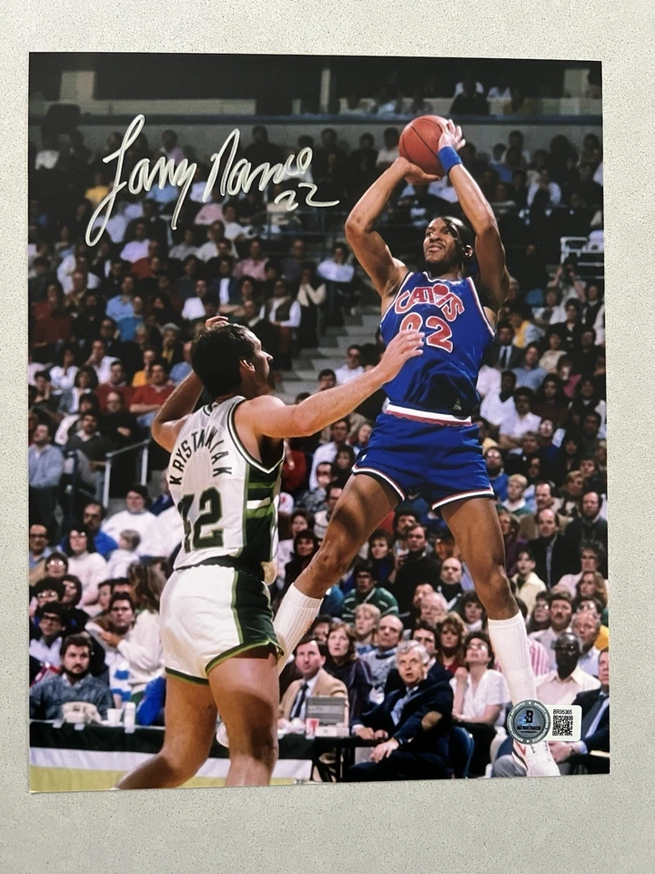 Foto firmada autografiada por Larry Nance Sr. de 8x10 Beckett certificado de autenticidad BAS Cleveland Cavs NBA Foto 1 de 1