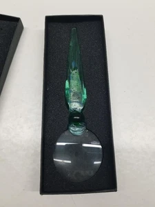 Lente d'ingrandimento in vetro di Murano Va Bene VERDE con scatola originale Due's Company molto bella - Foto 1 di 5