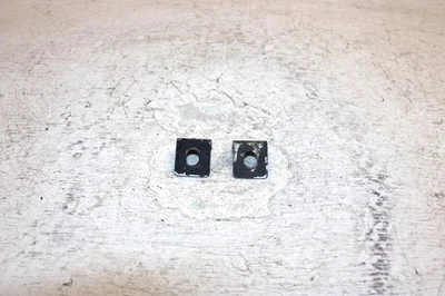 Par de soportes de montaje de consola Arctic Cat Cougar 1996 OEM 0106-956 SA7 Foto 1 de 4