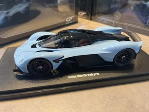 GT SPIRIT - Voiture de 2023 couleur bleu - ASTON MARTIN Valkyrie - 1/18 - GT915 - Photo 1/9