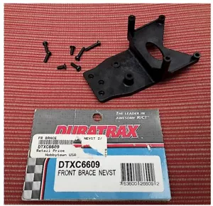 Vintage RC Car Duratrax Nitro Evader ST Front Brace NEVST DTXC6609 Old Stock - Picture 1 of 1
