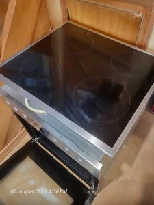Backofen mit Ceranfeld Induktionsherd samsung 3 Monate alt Rechnung vorhanden - Bild 1 von 3