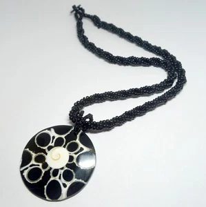 ARTISAN ART MOTHER OF PEARL ENAMELED SHELL PENDNAT NECKLACE - Picture 1 of 6