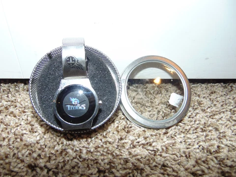 Tennessee Titans NFL Football Silver Watch In Case Container NEW Girls Kids Cover