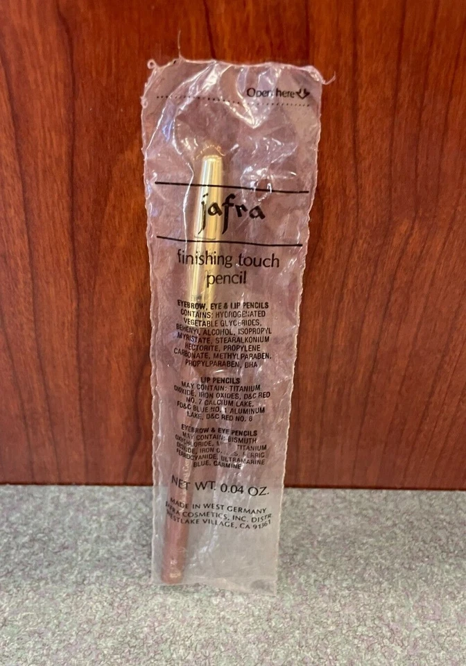 Vintage Jafra Auburn Lip Liner Pencil Finishing Touch - SEALED - Image 1 of 2