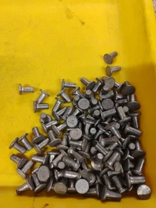 4 Pfund Spengernieten 3/16 Zoll x 3/8 Zoll ca. 100 verzinkt? - Bild 1 von 2