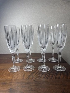 Cristal D’Arques Durand CLASSIC 9,25" CHAMPAGNERFLÖTEN - 8er SET - NEUWERTIG - Bild 1 von 8