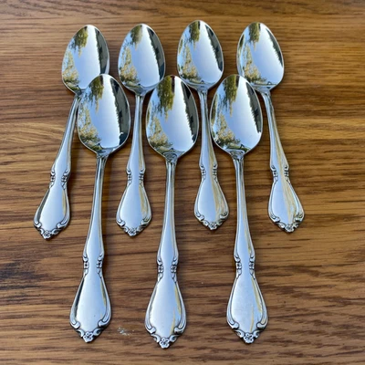 Oneidacraft Deluxe Stainless CHATEAU Teaspoons Flatware Glossy - Lot of 7 - Image 1 of 4