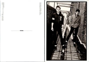 Cartolina - THE CLASH LONDRA 1976 - FOTOGRAFIA DI KATE SIMON - Foto 1 di 1