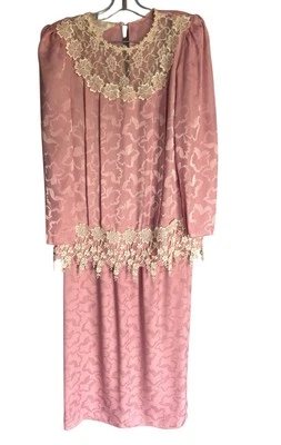 Vintage JC Penny 2 Piece Satin Mauve  Ivory Lace Skirt Set Women’s Size 9/10 - Image 1 of 4