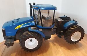 Rare Large New Holland T9060 4WD Tractor DEALER EDITION 1:16  ERTL Fat Singles 