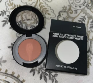 MAC Powder Kiss Soft Matte Eye Shadow MY TWEEDY - Neu in OVP - Bild 1 von 5