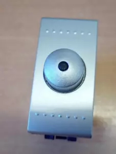 DIMMER DEV TECH BTICINO LIVING LIGHT NT4402N - Foto 1 di 4