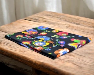 Made in POLAND Tischdecke 53" x 53" HAHN SCHWARZ Neu - Bild 1 von 6