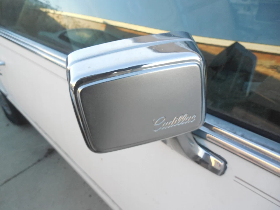 1981 ELDORADO RIGHT DOOR MIRROR SIDE REAR VIEW USED OEM 1985 1984 1983 1982 1980 - Image 1 of 1