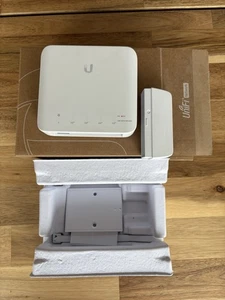 Ubiquiti Networks USW-Flex 5 Port Switch - Picture 1 of 4