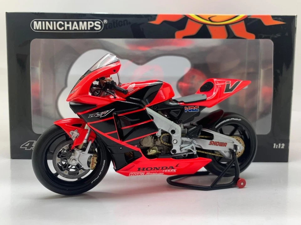 MINICHAMPS HONDA RC211V ROSSI SUMMER TESTBIKE 2001 122 017946 1/12 - Image 1 of 1