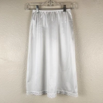 Medio Slip Vintage JCPenny Nylon Talla Pequeña Blanco Hecho en Estados Unidos Foto 1 de 4