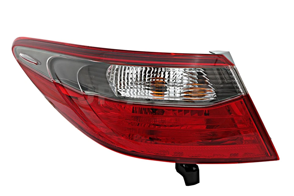 For 2015-2017 Toyota Camry Tail Light Driver Side - Image 1 of 4