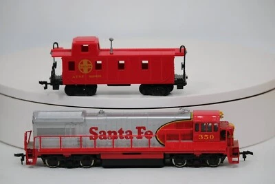 Bachmann HO Scale Santa Fe 350 GE U36B Diesel Locomotive & Caboose 1:87 Gauge - Image 1 of 4