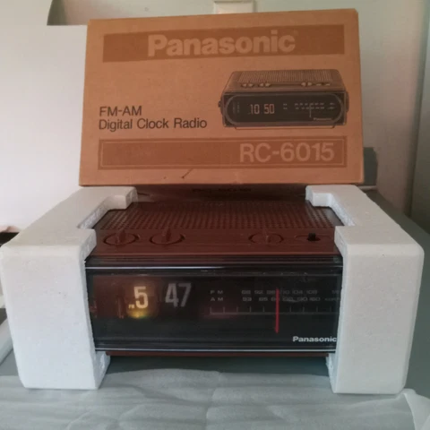 Panasonic RC-6015 Flip Clock Radio In Box TESTED, WORKING 100% Back to theFuture Cover