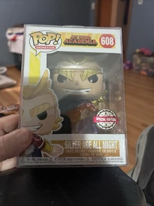 Funko Pop! Animazione: #608 My Hero Academia Silver Age All Might Edizione Speciale - Foto 1 di 6
