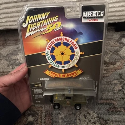 Johnny Lightning Toyota Land Cruiser FJ40 Polisi Pamong Praja Bishop 1/2400 - Image 1 of 4