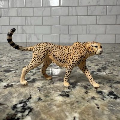Figura animal Schleich guepardo adulto hembra #14746 2015 retirado Foto 1 de 4