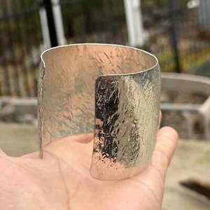 Brazalete Artesanal Diseño Vintage Hippie Gitano Étnico - Imagen 1 de 13