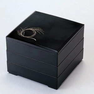 Bento, Lunch box, Jubako bento box, black and willow point:Lacquer ware - Picture 1 of 1