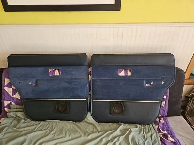 Altavoces de ventana eléctrica OEM con panel de puerta azul trasero Volvo 240 245 244 incluidos  Foto 1 de 4