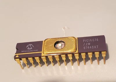 PIC16C76/JW  Microchip Microcontroller IC 8-Bit 20MHz 14KB (8K x 14) EPROM - Image 1 of 4