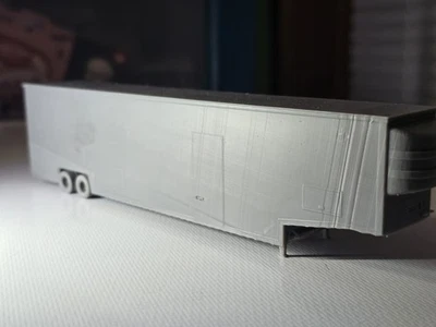 Remolque para carros a escala Ho cerrado kit sin decorar impreso en 3D Foto 1 de 4