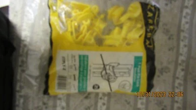 Itplyz Pinlock Tpost Insulator 25 Per Bag - Image 1 of 2