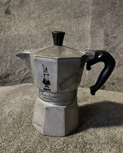 Bialetti Moka Express Stovetop Espresso Maker Italian Coffee Pot Made in Italy 6 - Picture 1 of 3