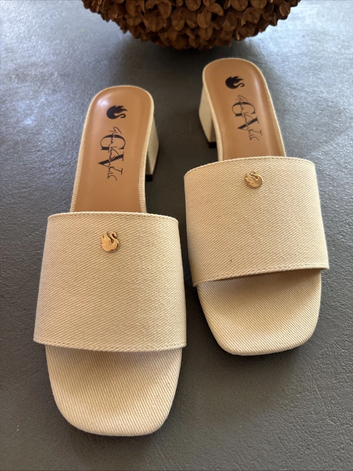 Gloria Vanderbilt Gracie color neutral denim slip on sandals size 8.5 - Image 1 of 4
