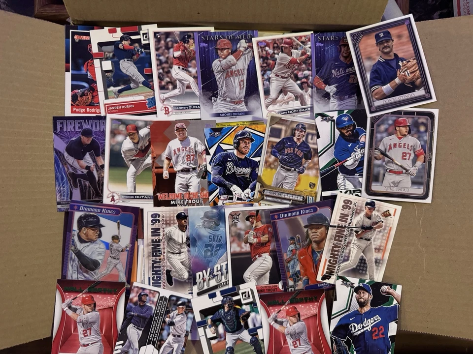 СРЕДНЯЯ ФИКСИРОВАННАЯ СТАВКА коробка 2500 + бейсбольные карточки современный Topps Bowman хром звезды RCs! - Изображение 1 из 4