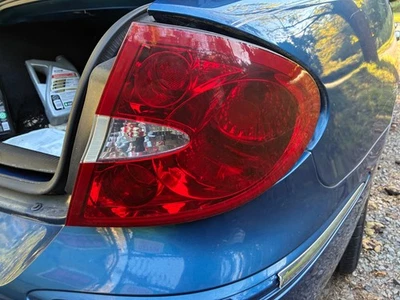 Lámpara de luz trasera derecha para pasajero Buick LaCrosse CXL 2005 2006 2007 2008 2009 FABRICANTE DE EQUIPOS ORIGINALES Foto 1 de 2