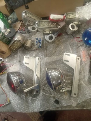 Kit de luces de persecución Harley Davidson Police para modelos de parabrisas FXRP.  Nuevo, Foto 1 de 4