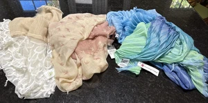Paket mit 3 Damenschals - leicht neu mit Etikett Rue 21, Charming Charlie + " - Bild 1 von 4