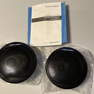 Vtg REALISTIC 5 1/4” 3-Way AutoSound Flush Mount Car Speakers 12-1717 - Picture 1 of 4