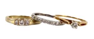 Precioso Lote de 3 Anillos Pequeños de Oro Sólido 14kt y Diamantes de Calidad Real. 5gm. - Imagen 1 de 6
