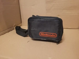 Offizielle Original Nintendo Tragetasche Konsole Halter Gurt Tasche schwarz passt DMG-01 - Bild 1 von 5