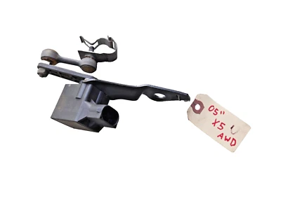 04-10 BMW E60 525i 528i 530i M5 X5 Suspension Height Leveling Sensor Rear Right - Image 1 of 3