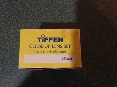 Tiffen 48mm Close Up Lens set, +1,+2,+4 - Image 1 of 3