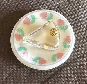 Swarovski Figure Crystal Memories Birthday Cake Slice Gold Metal Miniature Plate - Picture 1 of 3