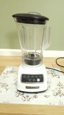 KitchenAid White 5 Speed Blender Base And Pitcher 56 OZ 6 Amps Works KSB1570WH - Image 1 of 4