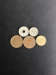 World Coins Lot Featuring different Types Combined Shipping - Picture 1 of 2