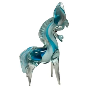Estatuilla de caballo de cristal artístico estilo Murano vintage azul, transparente y blanco MCM - Imagen 1 de 6